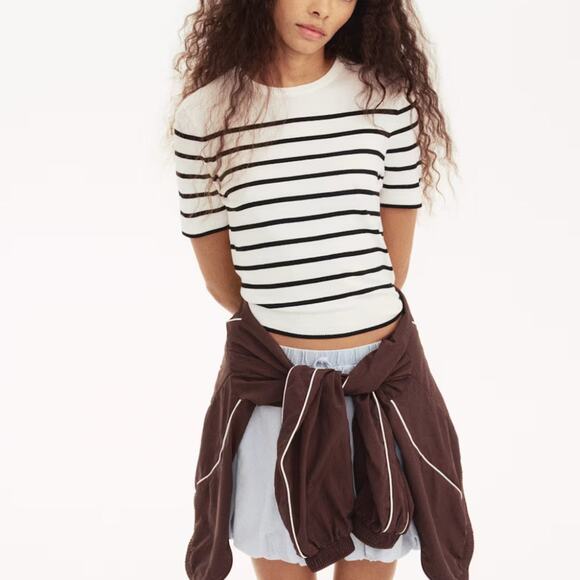 H&M Women’s Cream and Black Striped Knit Top - Picture 9 of 9